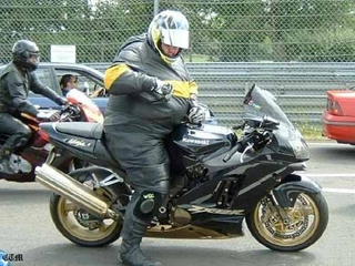 Illustration for article titled Why a sportbike is NOT a beginners bike